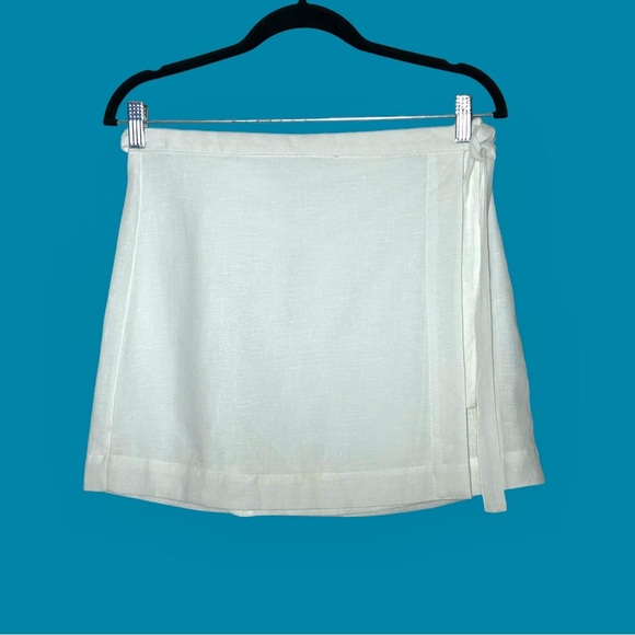 NWT White Wrap Mini Skirt in Linen, Lined, Size 00 - Picture 1 of 11
